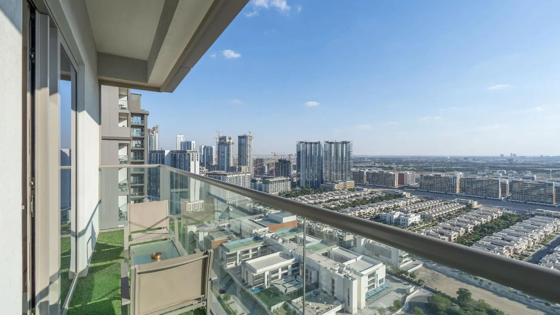 1 Bedroom Apartment In Sobha Creek Vistas Perfect For 3 Dubai 0*,